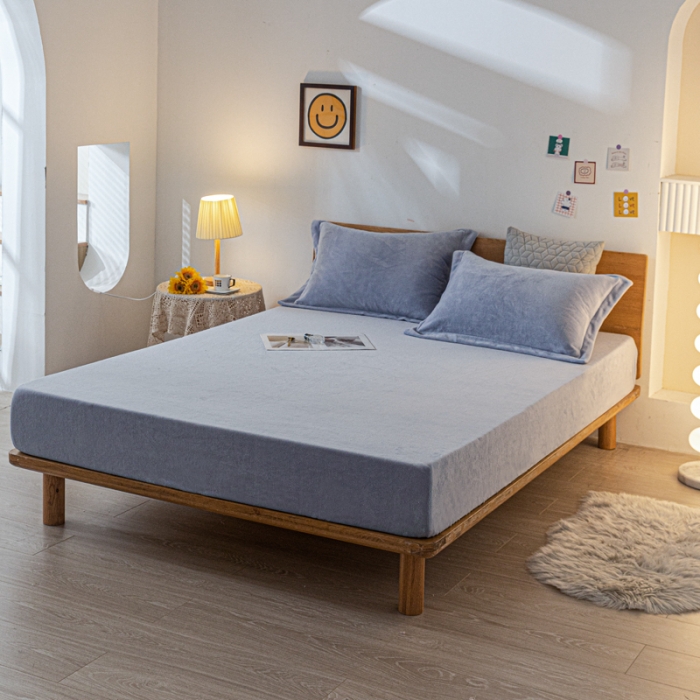 91家纺网 家纺一手货源 找家纺 好阁 2022新款200g牛奶绒单品床笠 冰川蓝