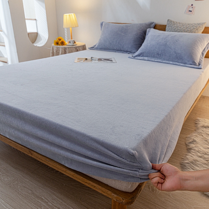 91家纺网 家纺一手货源 找家纺 好阁 2022新款200g牛奶绒单品床笠 冰川蓝
