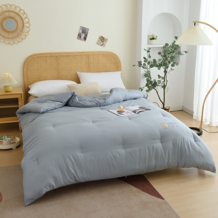 91家纺网 家纺一手货源 找家纺 德芙素色简约日式水洗棉被芯整张仿丝棉春秋被保暖冬被包质检 绅士灰Gentleman Grey