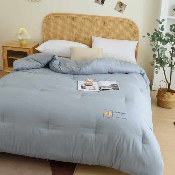 91家纺网 家纺一手货源 找家纺 德芙素色简约日式水洗棉被芯整张仿丝棉春秋被保暖冬被包质检 绅士灰Gentleman Grey