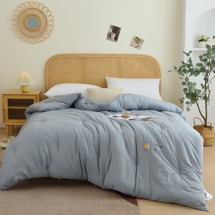 91家纺网 家纺一手货源 找家纺 德芙素色简约日式水洗棉被芯整张仿丝棉春秋被保暖冬被包质检 绅士灰Gentleman Grey