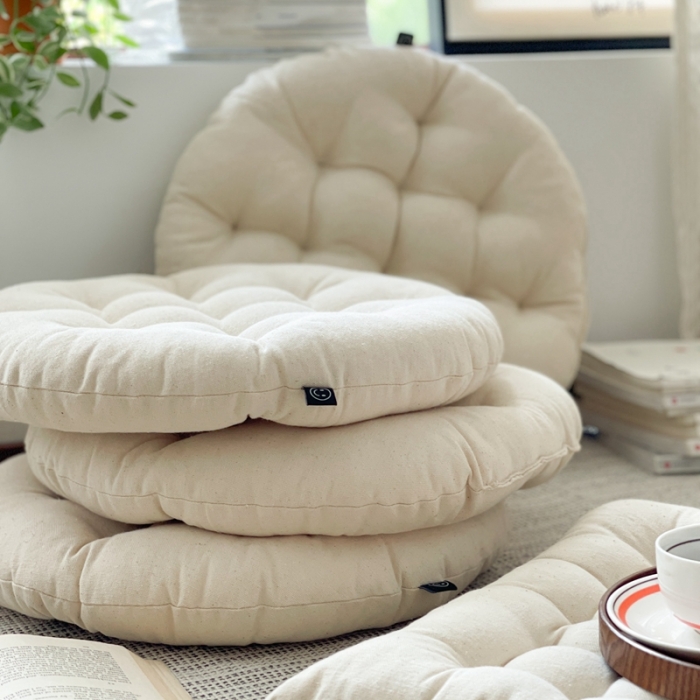 91家纺网 家纺一手货源 找家纺 美茉家居 2022新款闲趣日式多针坐垫 圆形