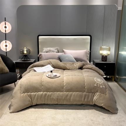 91家纺网 家纺一手货源 找家纺 （总）兄弟坊 2022新款牛奶绒纯色刺绣冬被-玫瑰系列