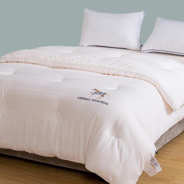 91家纺网 家纺一手货源 找家纺 薇玛仕 2023新款A类母婴抗菌绣花大豆被冬被 本白