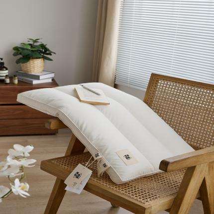 91家纺网 家纺一手货源 找家纺 （总）境月 2022年新款苒秋质璞软管净眠枕