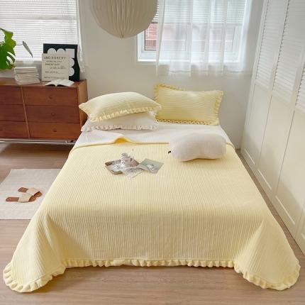 91家纺网 家纺一手货源 找家纺 （总）琳可 2022新荷叶边款哑光牛奶绒夹棉绗缝床盖直播爆款