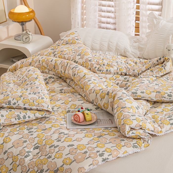 91家纺网 家纺一手货源 找家纺 芯恋 2025新款针织棉大豆被子被芯春秋加厚冬被清新花语