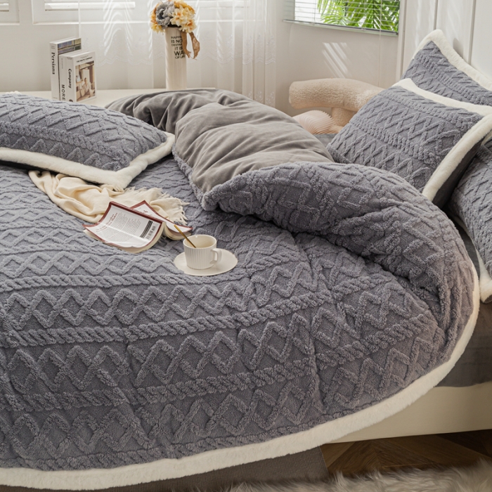 91家纺网 家纺一手货源 找家纺 潮邦2025【含买家秀】塔芙绒牛奶绒轻奢保暖四件套 塔芙蓝灰