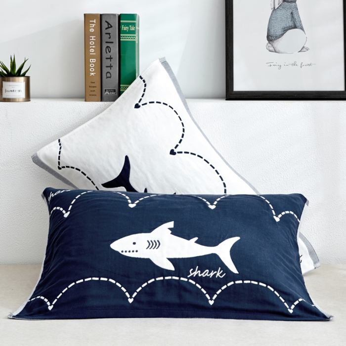 91家纺网 家纺一手货源 找家纺 朴尔 2022新款全棉四层纱布大版花独版枕巾（一对） 鲸鱼-藏青（50*80）