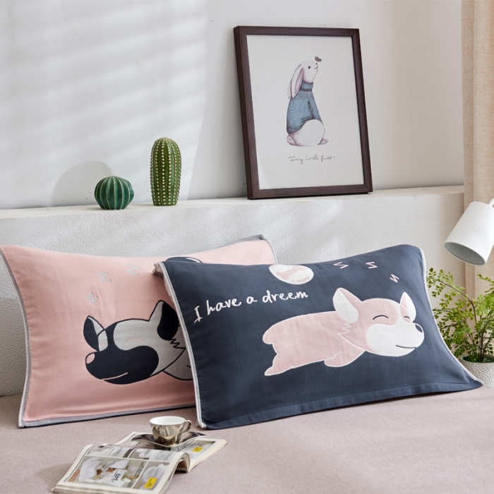 91家纺网 家纺一手货源 找家纺 朴尔 2022新款全棉四层纱布大版花独版枕巾（一对） 梦想狗狗（50*80）