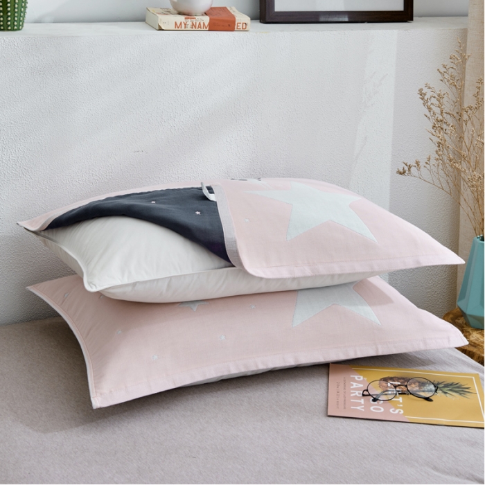 91家纺网 家纺一手货源 找家纺 朴尔 2022新款全棉四层纱布大版花独版枕巾（一对） 摘星星的女孩（50*80）