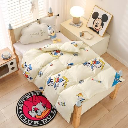 91家纺网 家纺一手货源 找家纺 绒研羽绒 2025柔赛丝卡通儿童羽绒被冬被 唐老鸭