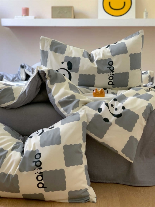 91家纺网 家纺一手货源 找家纺 金丝鸟 2022新款秋冬全棉印花系列四件套 宝宝熊 灰