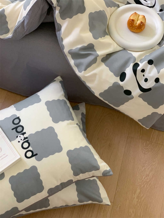 91家纺网 家纺一手货源 找家纺 金丝鸟 2022新款秋冬全棉印花系列四件套 宝宝熊 灰