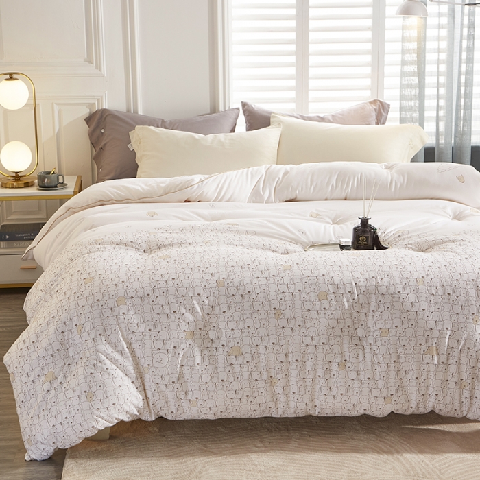 91家纺网 家纺一手货源 找家纺 素玖抱枕被2023新款全棉时尚印花大豆被被子被芯 旺财狗