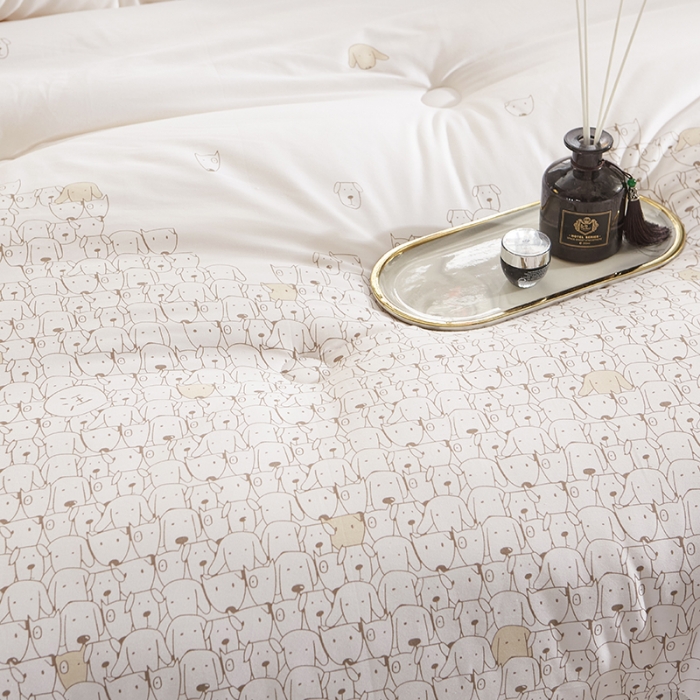 91家纺网 家纺一手货源 找家纺 素玖抱枕被2023新款全棉时尚印花大豆被被子被芯 旺财狗