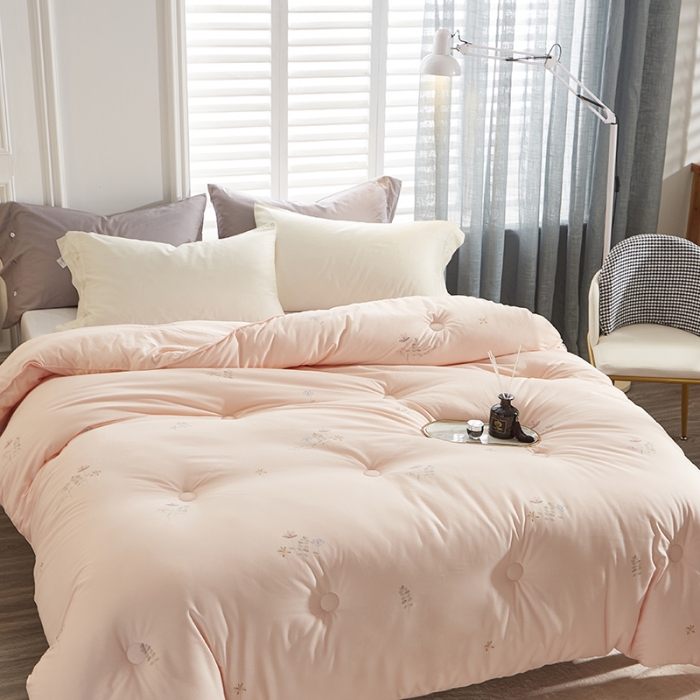 91家纺网 家纺一手货源 找家纺 素玖抱枕被2023新款全棉时尚印花大豆被被子被芯 小清新-玉