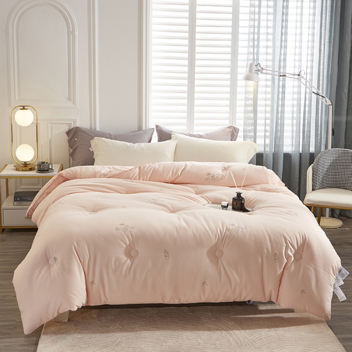 91家纺网 家纺一手货源 找家纺 素玖抱枕被2023新款全棉时尚印花大豆被被子被芯 小清新-玉