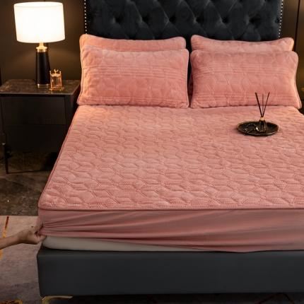 91家纺网 家纺一手货源 找家纺 凡客家居 2022新款加厚牛奶绒夹棉床笠 豆沙