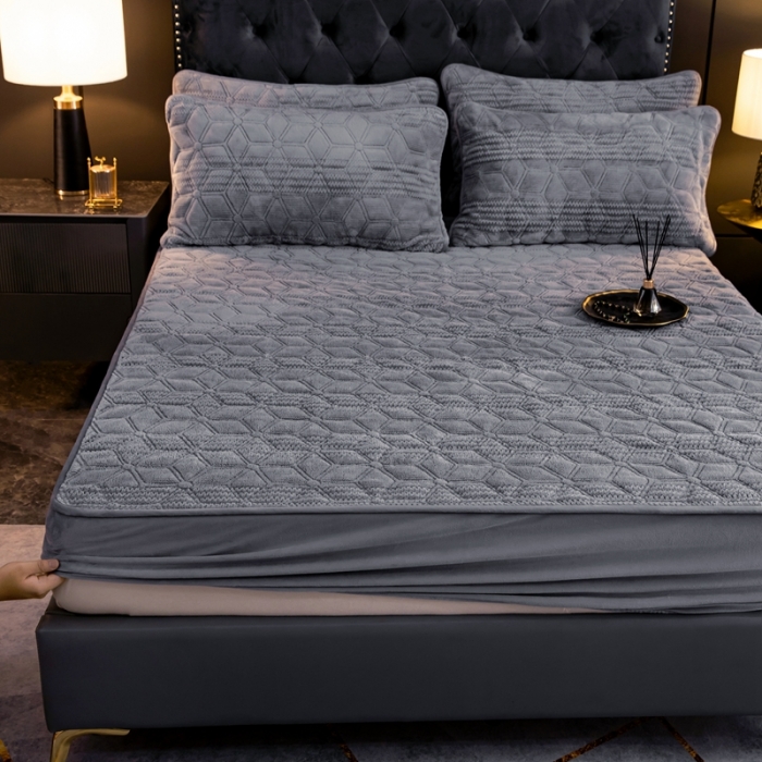 91家纺网 家纺一手货源 找家纺 凡客家居 2022新款加厚牛奶绒夹棉床笠 深灰