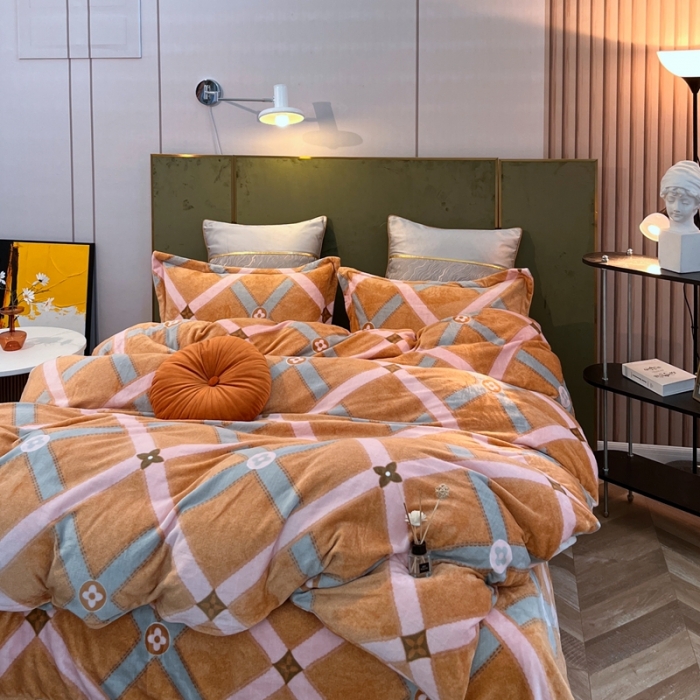 91家纺网 家纺一手货源 找家纺 凡客家居 2022新款牛奶绒印花系列四件套 爱丁堡-桔