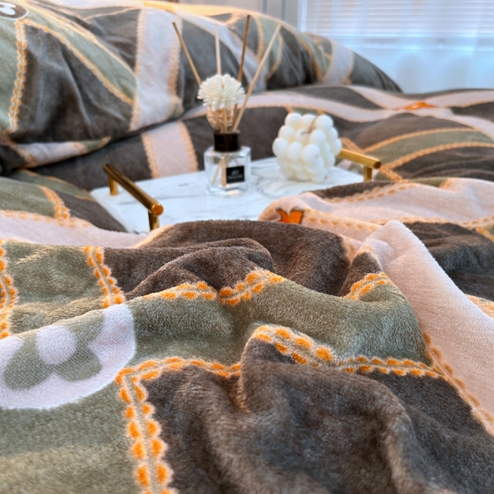 91家纺网 家纺一手货源 找家纺 凡客家居 2022新款牛奶绒印花系列四件套 爱丁堡-绿