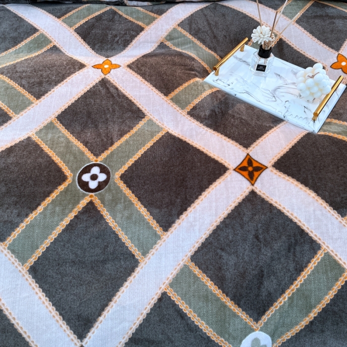 91家纺网 家纺一手货源 找家纺 凡客家居 2022新款牛奶绒印花系列四件套 爱丁堡-绿