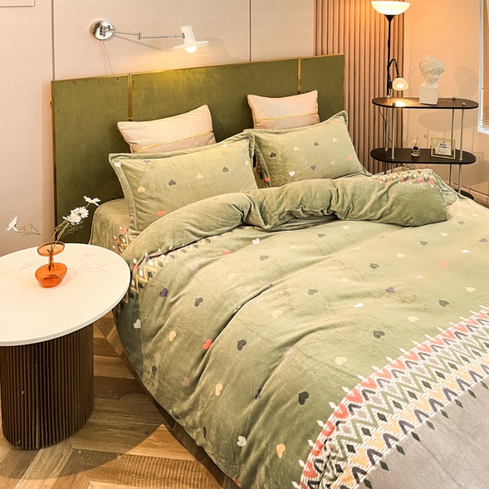 91家纺网 家纺一手货源 找家纺 凡客家居 2022新款牛奶绒印花系列四件套 洛丽塔