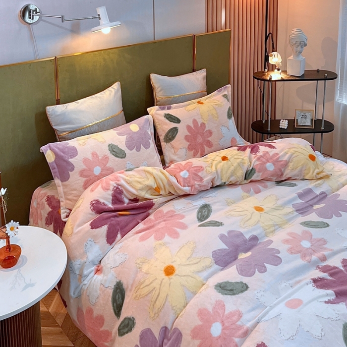 91家纺网 家纺一手货源 找家纺 凡客家居 2022新款牛奶绒印花系列四件套 诺拉