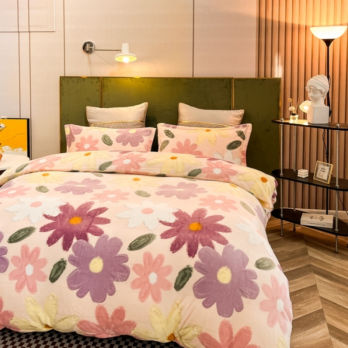 91家纺网 家纺一手货源 找家纺 凡客家居 2022新款牛奶绒印花系列四件套 诺拉