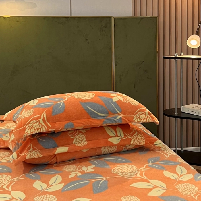 91家纺网 家纺一手货源 找家纺 凡客家居 2022新款牛奶绒印花系列四件套 秋意-桔