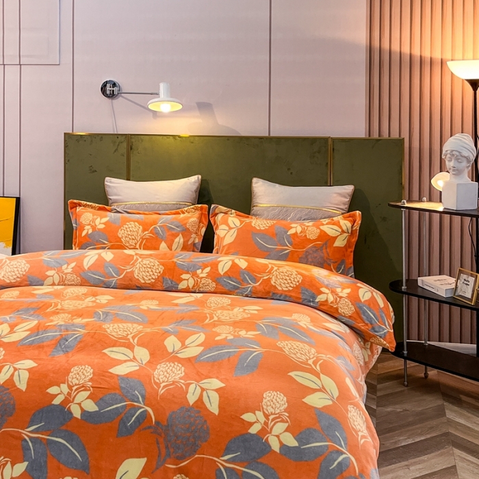 91家纺网 家纺一手货源 找家纺 凡客家居 2022新款牛奶绒印花系列四件套 秋意-桔