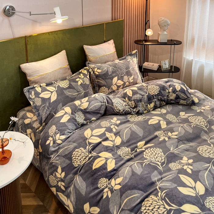 91家纺网 家纺一手货源 找家纺 凡客家居 2022新款牛奶绒印花系列四件套 秋意-蓝