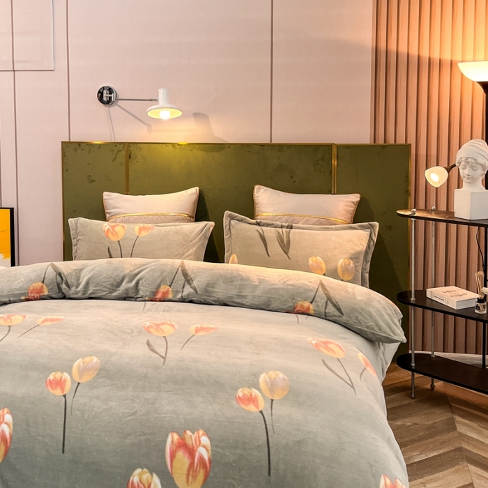 91家纺网 家纺一手货源 找家纺 凡客家居 2022新款牛奶绒印花系列四件套 相思-浅绿