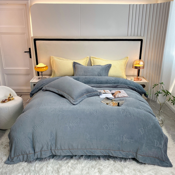 91家纺网 家纺一手货源 找家纺 凡客家居 2022新款牛奶绒雕花系列四件套 艾略特-高级灰