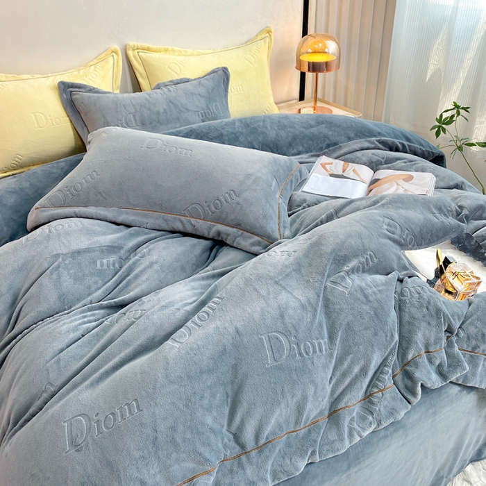 91家纺网 家纺一手货源 找家纺 凡客家居 2022新款牛奶绒雕花系列四件套 艾略特-高级灰