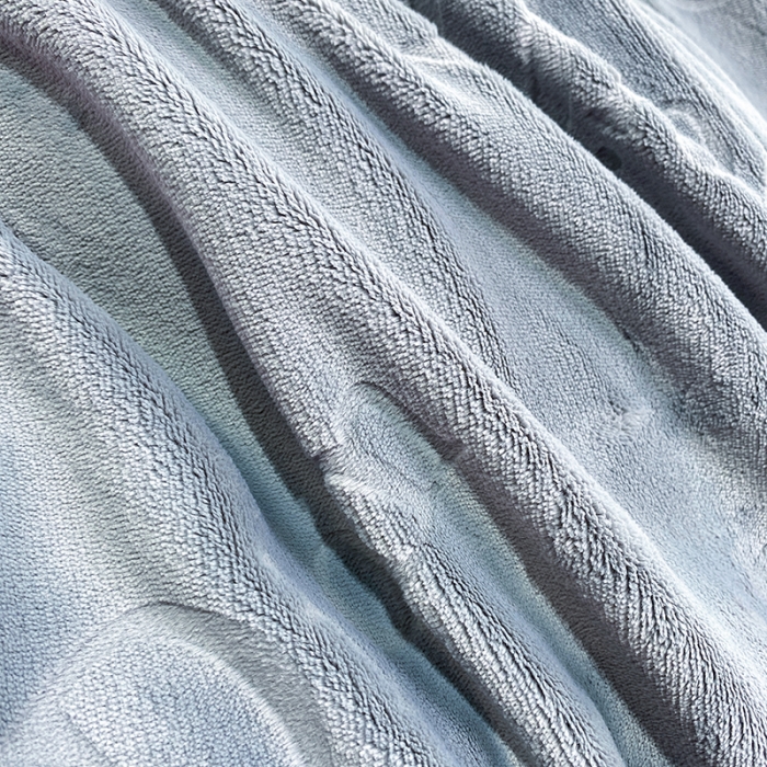 91家纺网 家纺一手货源 找家纺 凡客家居 2022新款牛奶绒雕花系列四件套 艾略特-高级灰