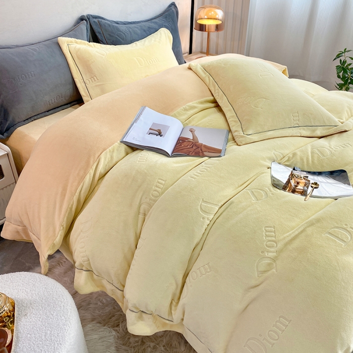 91家纺网 家纺一手货源 找家纺 凡客家居 2022新款牛奶绒雕花系列四件套 艾略特-米黄