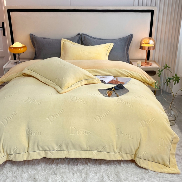 91家纺网 家纺一手货源 找家纺 凡客家居 2022新款牛奶绒雕花系列四件套 艾略特-米黄