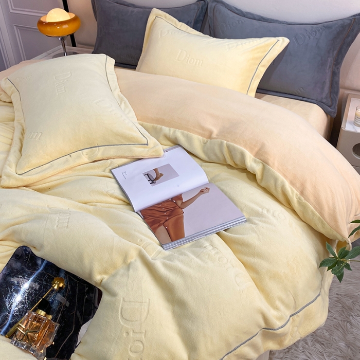 91家纺网 家纺一手货源 找家纺 凡客家居 2022新款牛奶绒雕花系列四件套 艾略特-米黄