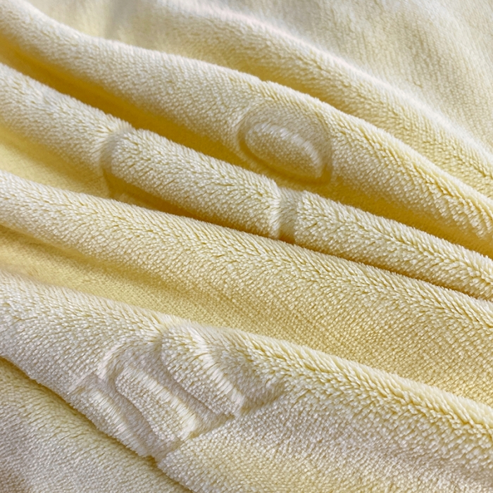 91家纺网 家纺一手货源 找家纺 凡客家居 2022新款牛奶绒雕花系列四件套 艾略特-米黄