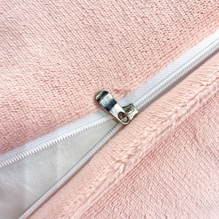 91家纺网 家纺一手货源 找家纺 凡客家居 2022新款牛奶绒雕花系列四件套 千鸟格-豆沙