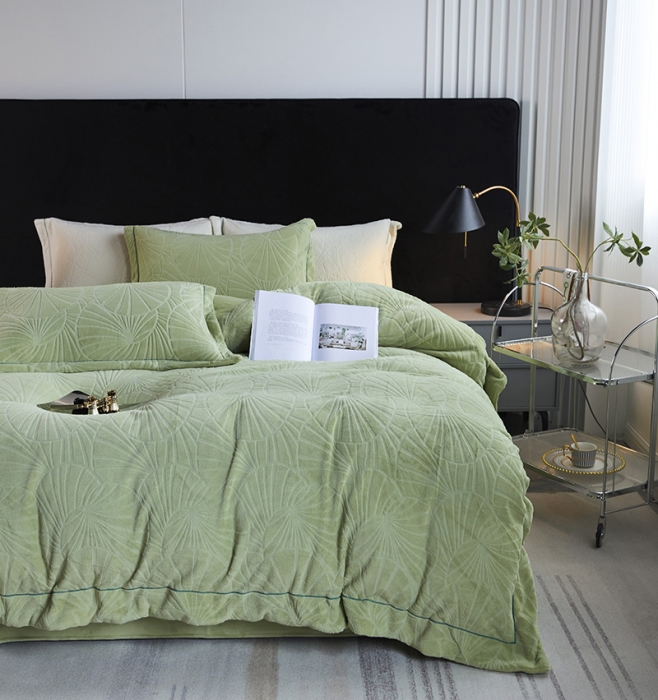 91家纺网 家纺一手货源 找家纺 凡客家居 2022新款牛奶绒雕花系列四件套 塞拉威-果绿