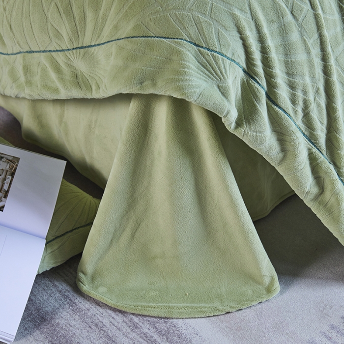 91家纺网 家纺一手货源 找家纺 凡客家居 2022新款牛奶绒雕花系列四件套 塞拉威-果绿