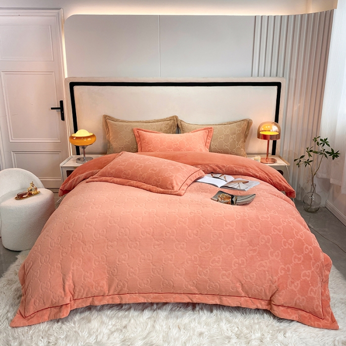 91家纺网 家纺一手货源 找家纺 凡客家居 2022新款牛奶绒雕花系列四件套 奢想-蜜桔橙