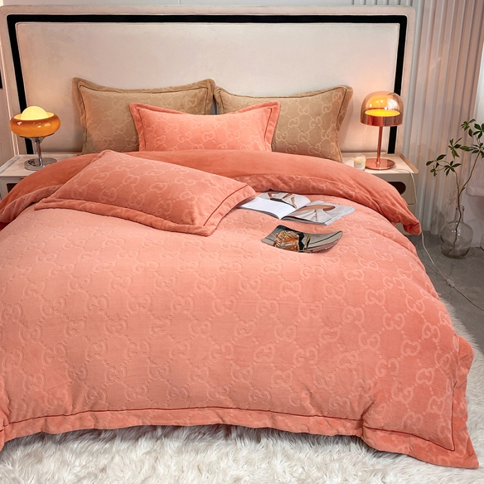 91家纺网 家纺一手货源 找家纺 凡客家居 2022新款牛奶绒雕花系列四件套 奢想-蜜桔橙