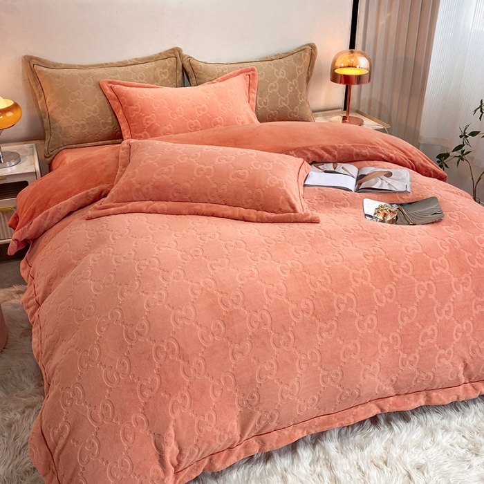 91家纺网 家纺一手货源 找家纺 凡客家居 2022新款牛奶绒雕花系列四件套 奢想-蜜桔橙