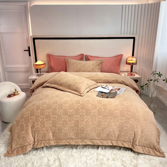 91家纺网 家纺一手货源 找家纺 凡客家居 2022新款牛奶绒雕花系列四件套 奢想-浅咖