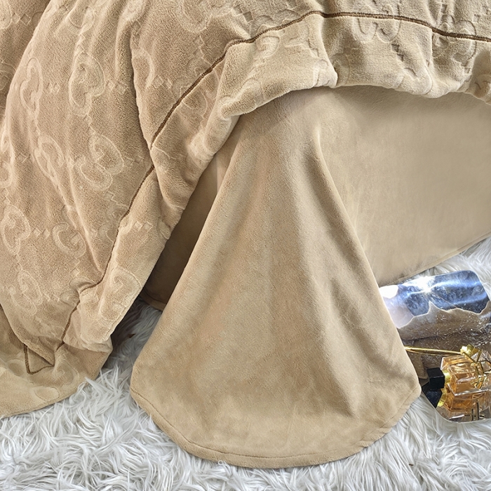 91家纺网 家纺一手货源 找家纺 凡客家居 2022新款牛奶绒雕花系列四件套 奢想-浅咖