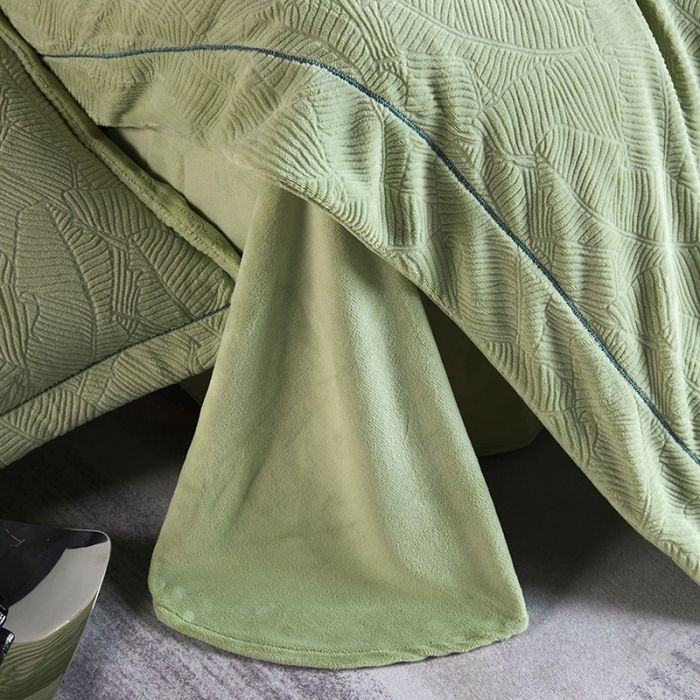 91家纺网 家纺一手货源 找家纺 凡客家居 2022新款牛奶绒雕花系列四件套 维娜-莫奈绿